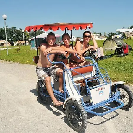 Le Saumon בית נופש Orist