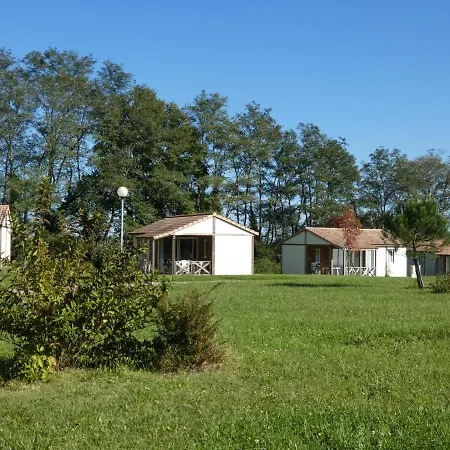 בית נופש Le Saumon *