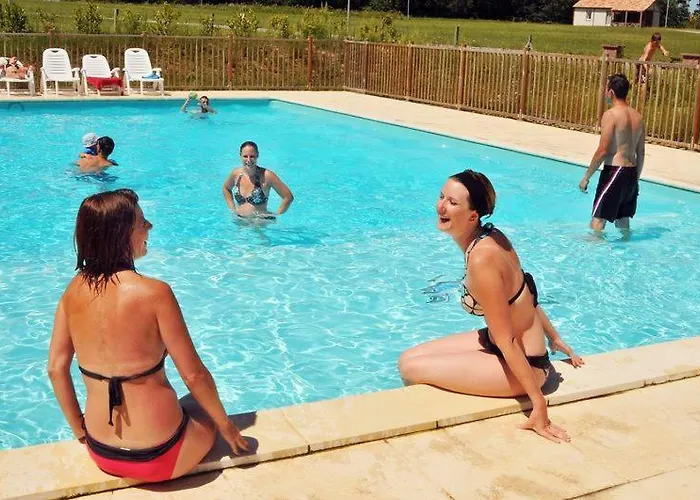 Le Saumon בית נופש Orist